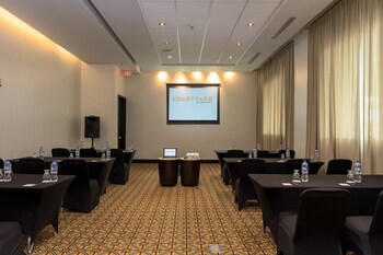 Courtyard By Marriott Panama Metromall