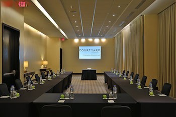 Courtyard By Marriott Panama Metromall
