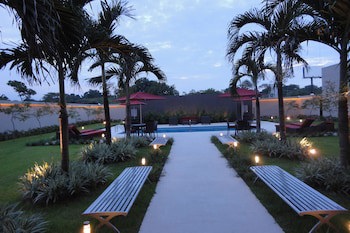 Courtyard By Marriott Panama Metromall