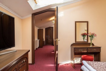 Edem Hotel Lviv