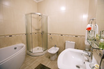 Edem Hotel Lviv