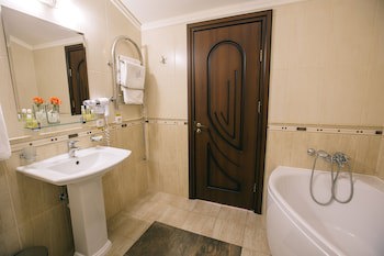 Edem Hotel Lviv