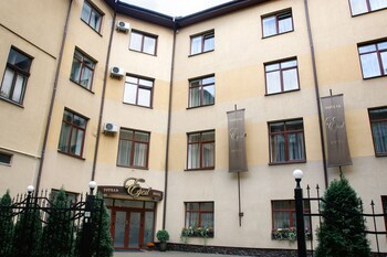 Edem Hotel Lviv