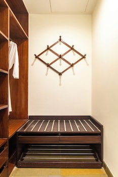 Amritara Ambatty Greens Resort