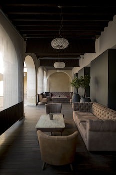 Aire Hotel & Ancient Baths