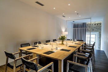 Aire Hotel & Ancient Baths