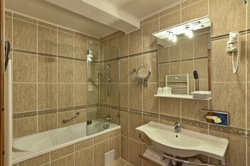 Mercure Sighisoara Binderbubi - Hotel & Spa