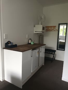 George Street Motel Apartments