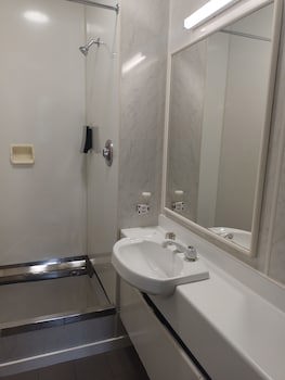 George Street Motel Apartments