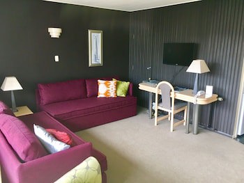 George Street Motel Apartments