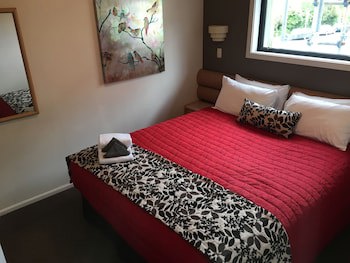 George Street Motel Apartments