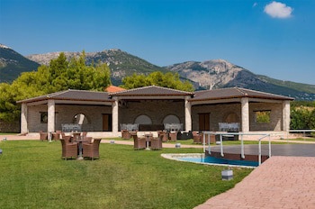 Acharnis Kavallari Hotel Suites