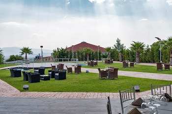 Acharnis Kavallari Hotel Suites