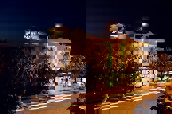 Yacht Classic Hotel - Boutique Class