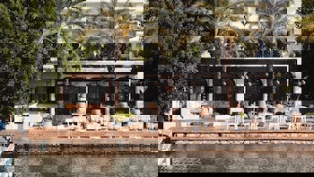 Yacht Classic Hotel - Boutique Class