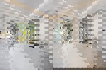 Yacht Classic Hotel - Boutique Class