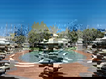 Yacht Classic Hotel - Boutique Class