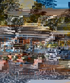 Yacht Classic Hotel - Boutique Class