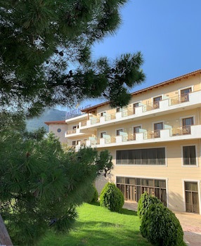 Parnis Palace Hotel Suites galeri fotoğrafı