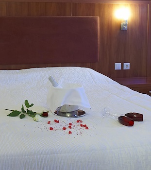 Parnis Palace Hotel Suites fotoğrafı