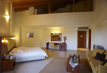 Parnis Palace Hotel Suites fotoğrafı