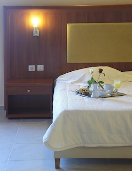 Parnis Palace Hotel Suites fotoğrafı