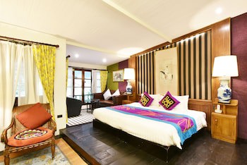 Zantiis Ndol Villas