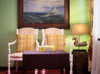 Zantiis Ndol Villas