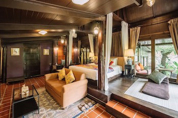 Zantiis Ndol Villas