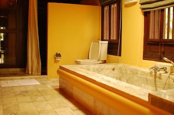 Zantiis Ndol Villas