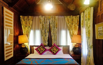 Zantiis Ndol Villas
