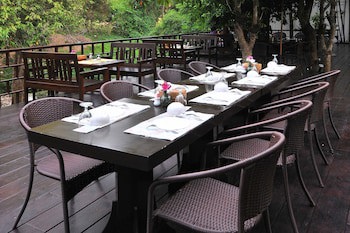 Zantiis Ndol Villas