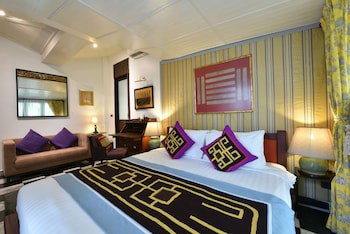 Zantiis Ndol Villas