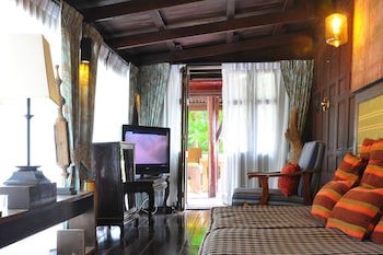 Zantiis Ndol Villas