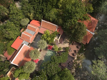Zantiis Ndol Villas