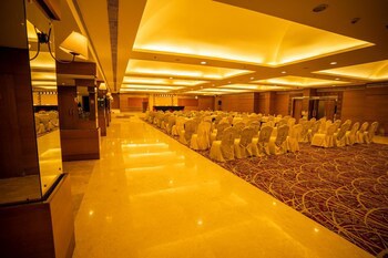 Royal Orchid Central