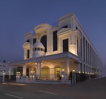 Royal Orchid Central