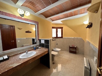 Cuevas La Granja