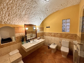 Cuevas La Granja