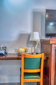 Laos Mar Hotel & Suites
