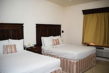 Laos Mar Hotel & Suites