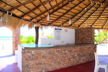 Laos Mar Hotel & Suites