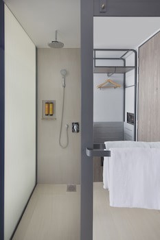 Travelodge Harbourfront