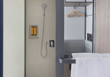 Travelodge Harbourfront