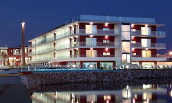 Agua Hotels Riverside