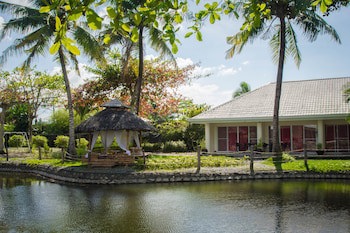 Almont Inland Resort