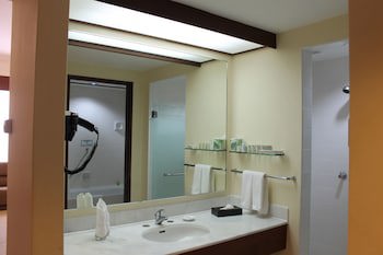 Bayview Beach Resort