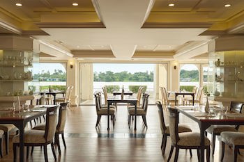 Kalanan Riverside Resort