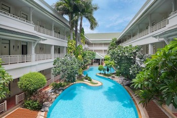Kalanan Riverside Resort