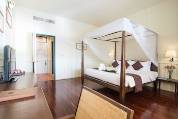 Kalanan Riverside Resort